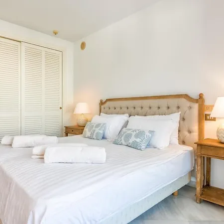 Puerto Banus Beachfront Private Pool Apartment