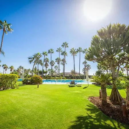 Puerto Banus Beachfront Private Pool * Marbella