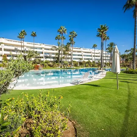 Puerto Banus Beachfront Private Pool Apartment Marbella